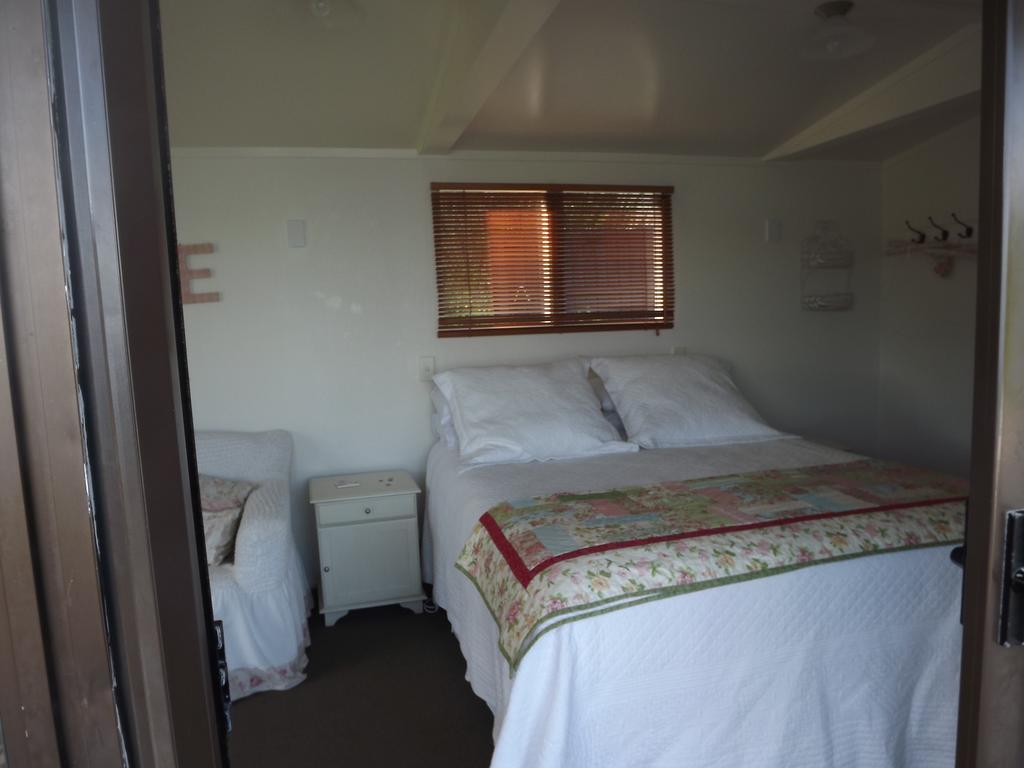 Long Bay Motor Camp Hotel Coromandel Exterior photo